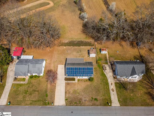 137 Belle Flower Court, Spartanburg, SC 29303