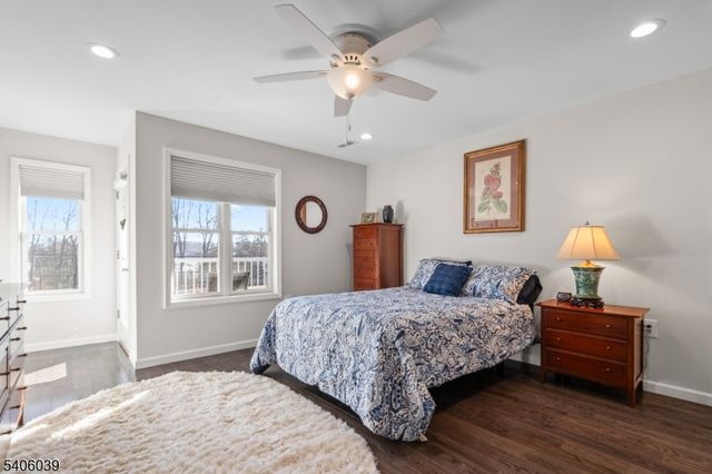 165 Lakeside Rd 8, West Milford Twp., NJ 07421