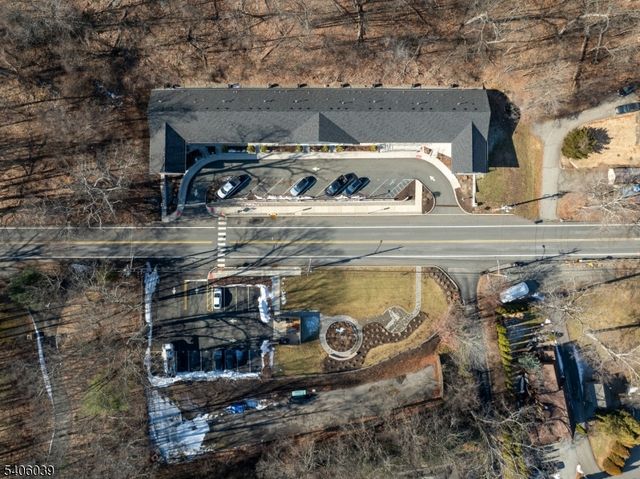 165 Lakeside Rd 8, West Milford Twp., NJ 07421