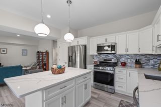 165 Lakeside Rd 8, West Milford Twp., NJ 07421