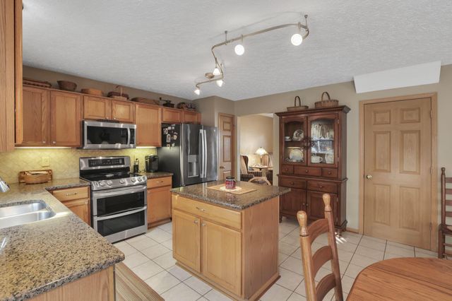 441 Wooster Street, Pickerington, OH 43147