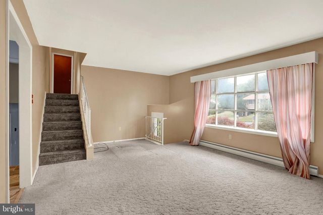 930 MAY DR, Millersburg, PA 17061