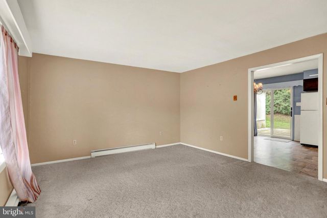 930 MAY DR, Millersburg, PA 17061