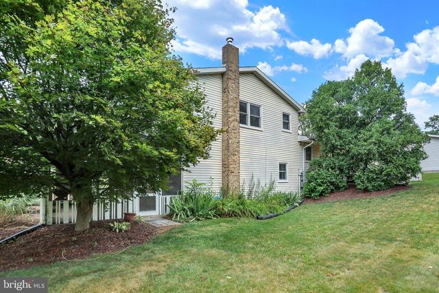 930 MAY DR, Millersburg, PA 17061