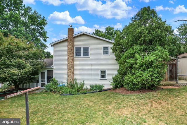 930 MAY DR, Millersburg, PA 17061