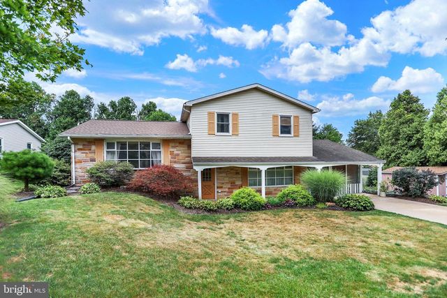 930 MAY DR, Millersburg, PA 17061