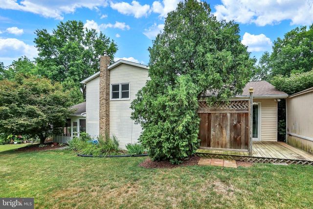 930 MAY DR, Millersburg, PA 17061