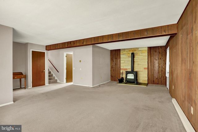 930 MAY DR, Millersburg, PA 17061