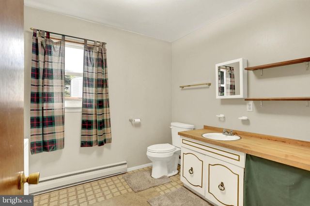930 MAY DR, Millersburg, PA 17061