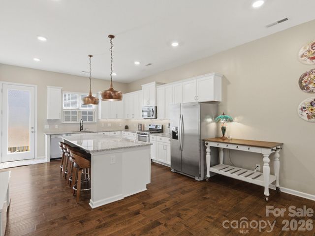 9812 Ainslie Downs Street, Charlotte, NC 28273