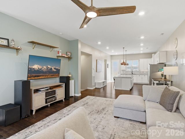 9812 Ainslie Downs Street, Charlotte, NC 28273
