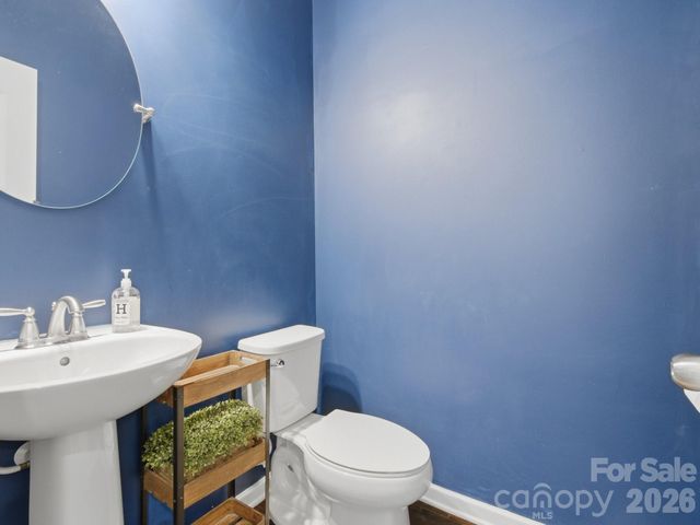 9812 Ainslie Downs Street, Charlotte, NC 28273