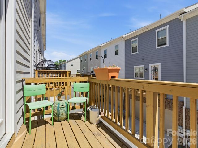 9812 Ainslie Downs Street, Charlotte, NC 28273