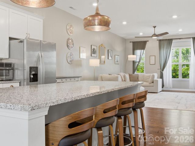 9812 Ainslie Downs Street, Charlotte, NC 28273