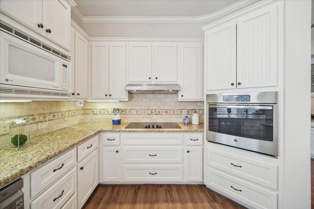 1315 Avon Way, Houston, TX 77339