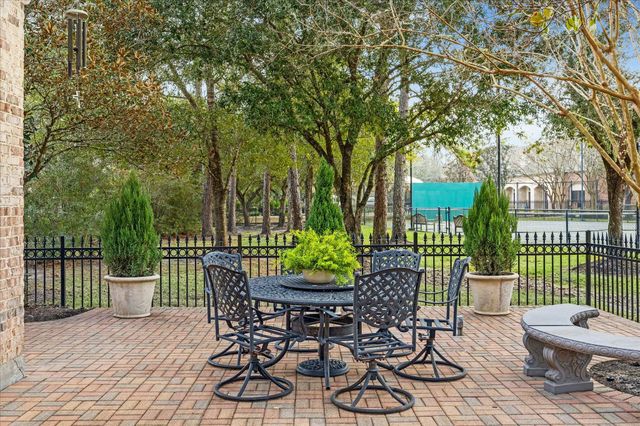 1315 Avon Way, Houston, TX 77339