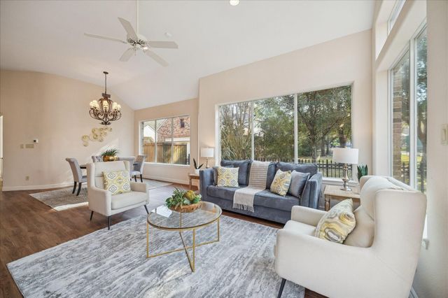 1315 Avon Way, Houston, TX 77339