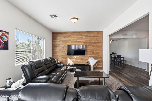 6675 S Placita Segovia, Tucson, AZ 85757