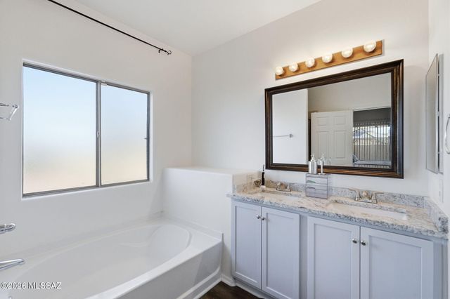 6675 S Placita Segovia, Tucson, AZ 85757