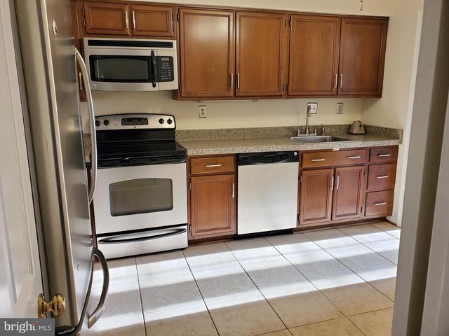 15322 MANOR VILLAGE LN, Rockville, MD 20853