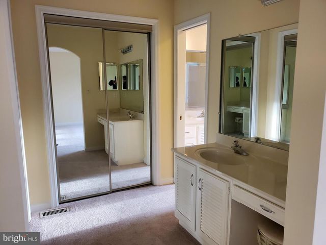 15322 MANOR VILLAGE LN, Rockville, MD 20853