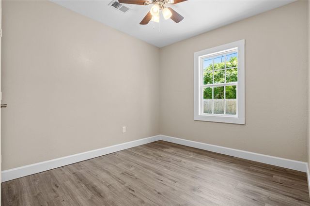 6119 Beekman Rd, Houston, TX 77021