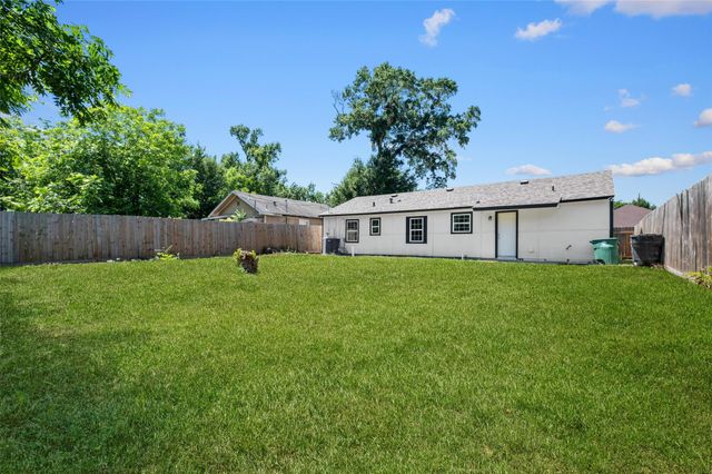 6119 Beekman Rd, Houston, TX 77021