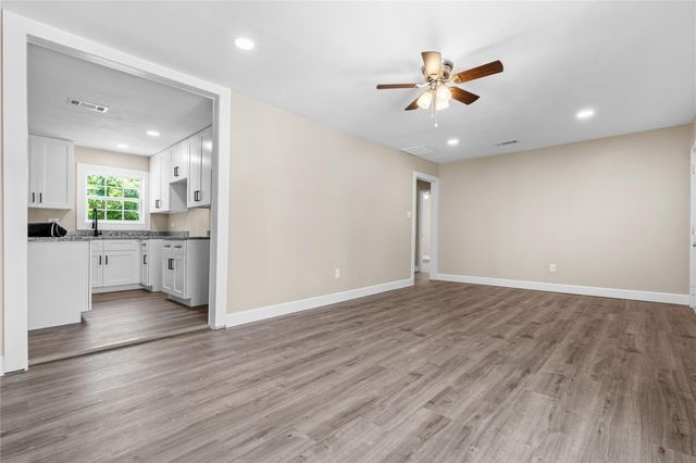 6119 Beekman Rd, Houston, TX 77021