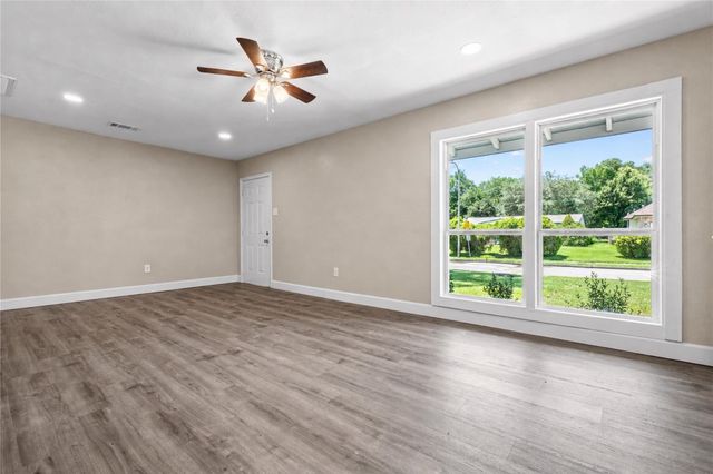6119 Beekman Rd, Houston, TX 77021