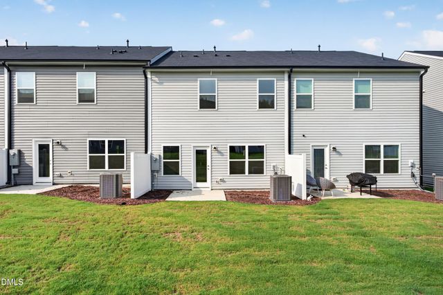 200 Flagstone Way 67, Wilsons Mills, NC 27520