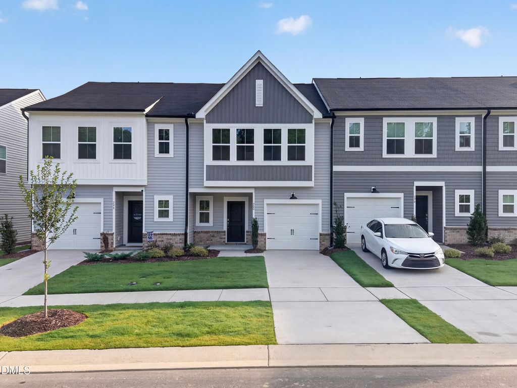 200 Flagstone Way 67, Wilsons Mills, NC 27520