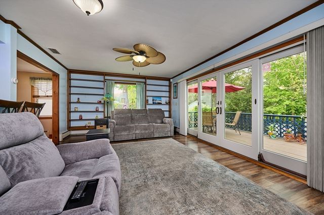 27 Mount Tom Ave., Holyoke, MA 01040