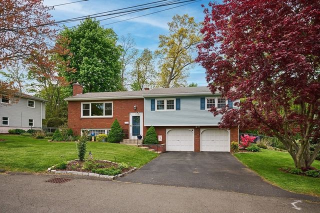 27 Mount Tom Ave., Holyoke, MA 01040