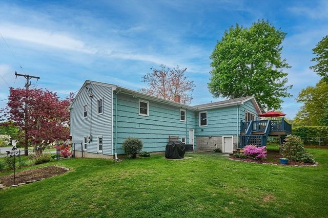 27 Mount Tom Ave., Holyoke, MA 01040