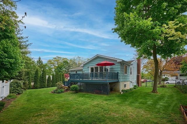 27 Mount Tom Ave., Holyoke, MA 01040