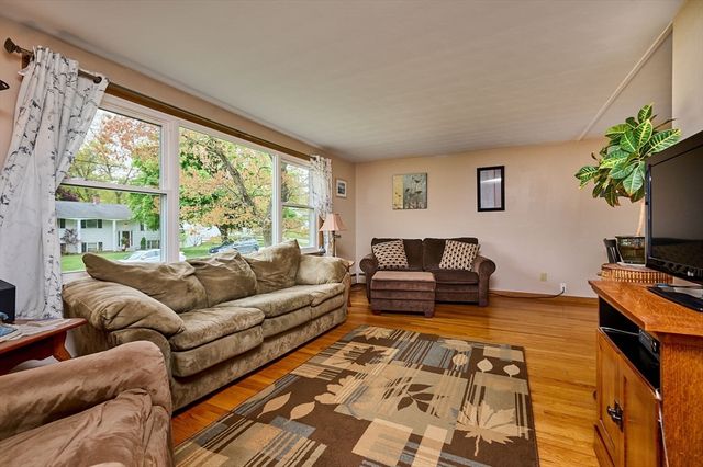 27 Mount Tom Ave., Holyoke, MA 01040