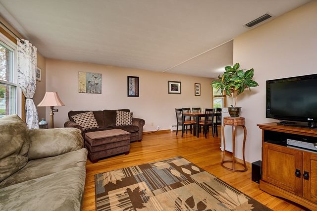 27 Mount Tom Ave., Holyoke, MA 01040