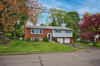 27 Mount Tom Ave., Holyoke, MA 01040