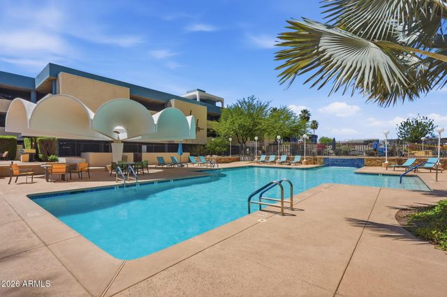 207 W CLARENDON Avenue C14, Phoenix, AZ 85013