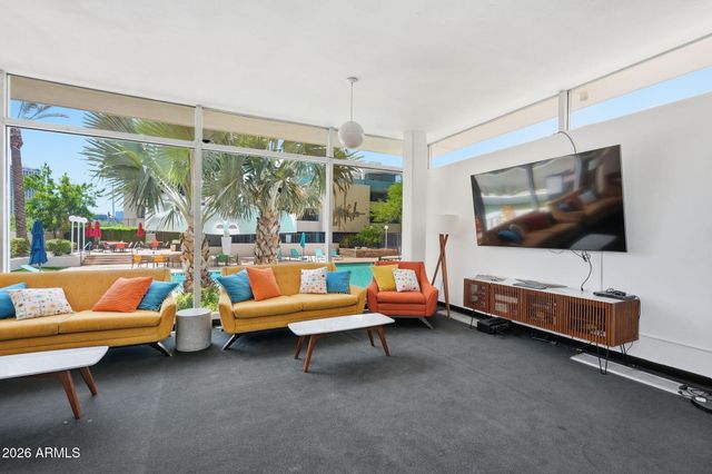 207 W CLARENDON Avenue C14, Phoenix, AZ 85013