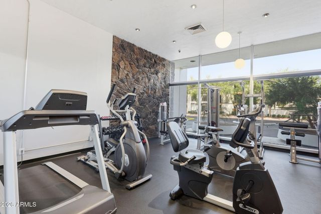 207 W CLARENDON Avenue C14, Phoenix, AZ 85013