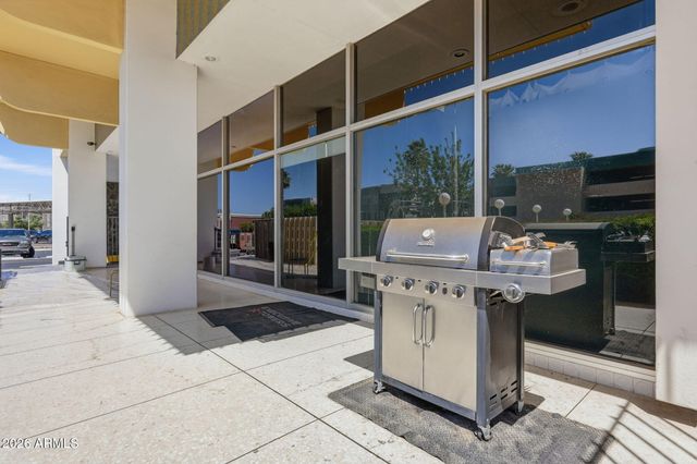207 W CLARENDON Avenue C14, Phoenix, AZ 85013