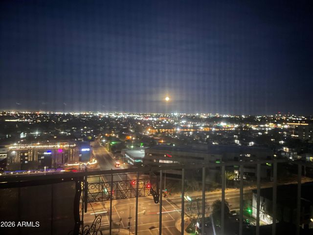 207 W CLARENDON Avenue C14, Phoenix, AZ 85013