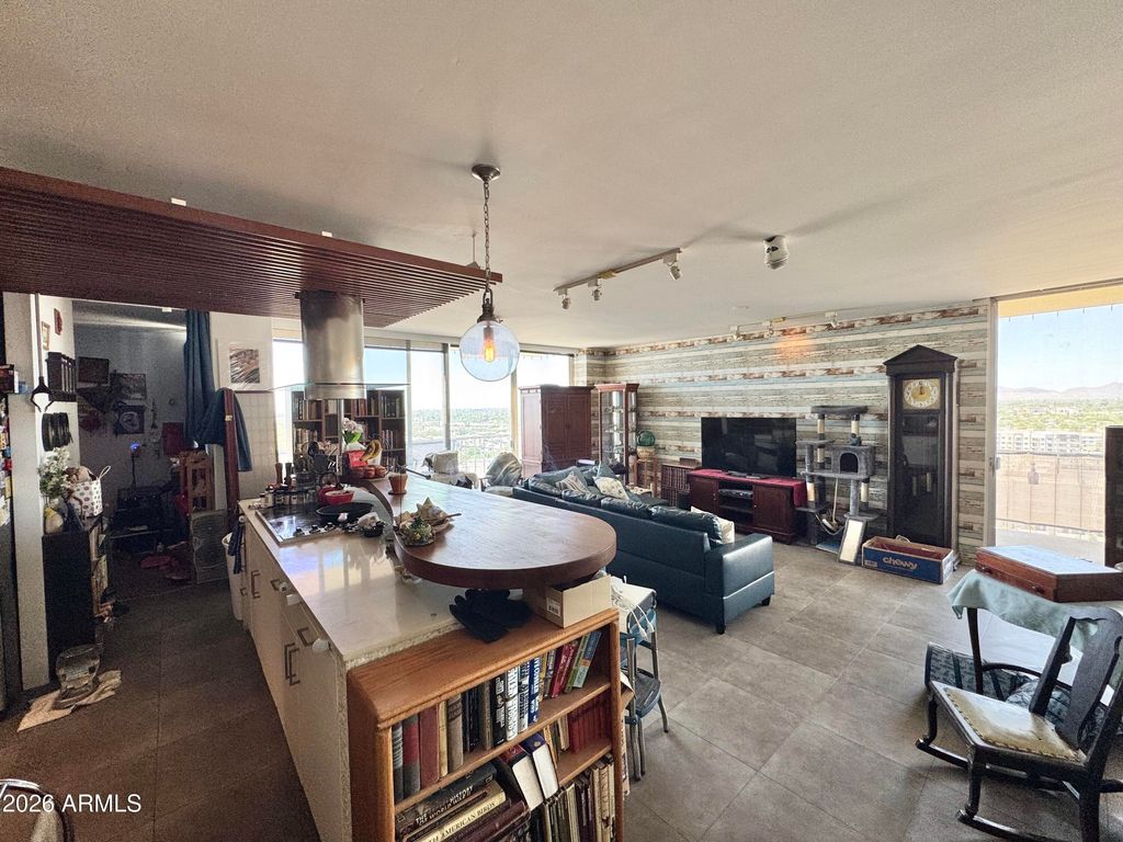 207 W CLARENDON Avenue C14, Phoenix, AZ 85013 — photo 2