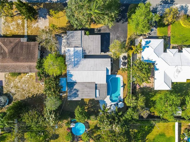714 NE 2nd St, Pompano Beach, FL 33060