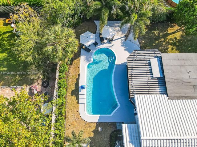 714 NE 2nd St, Pompano Beach, FL 33060