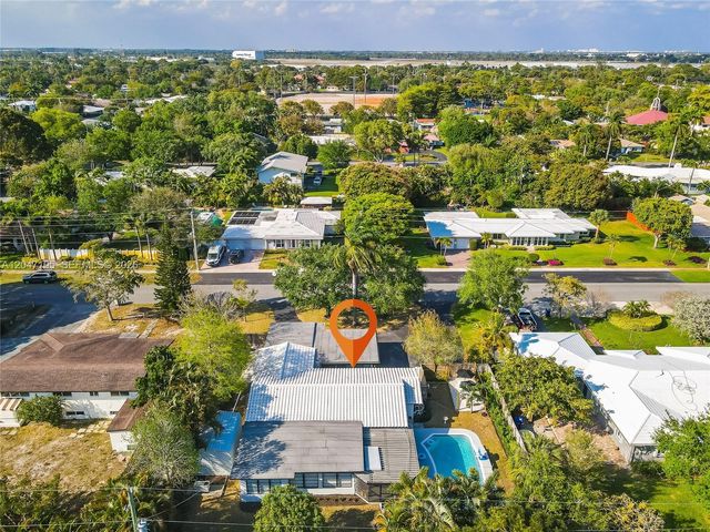 714 NE 2nd St, Pompano Beach, FL 33060