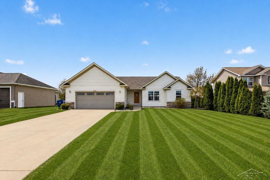 4423 Spicebush Drive, Saginaw Twp, MI 48603