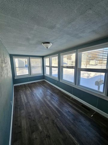 432 E Vine Street, Vicksburg, MI 49097