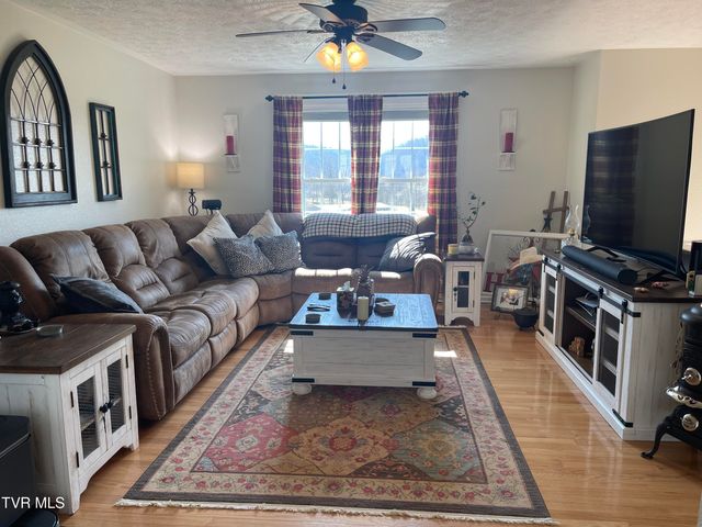 496 Glade Hill Drive, Lebanon, VA 24266